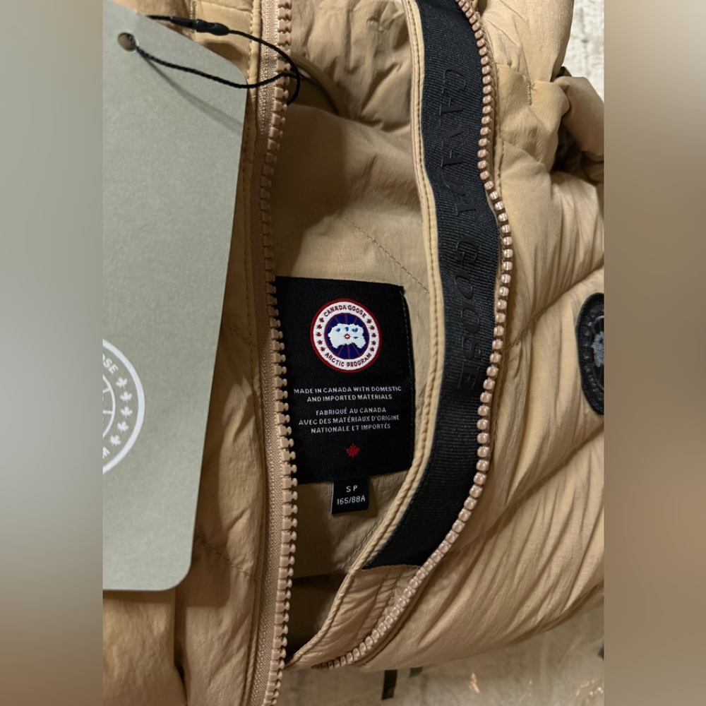 Canada Goose Clair Vest - Picture 7 of 8
